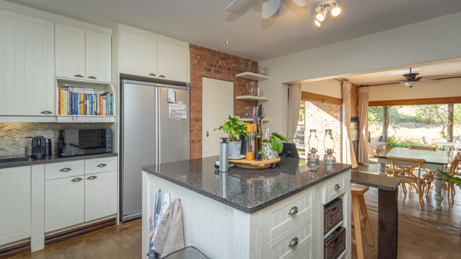 3 Bedroom Property for Sale in The Coves North West